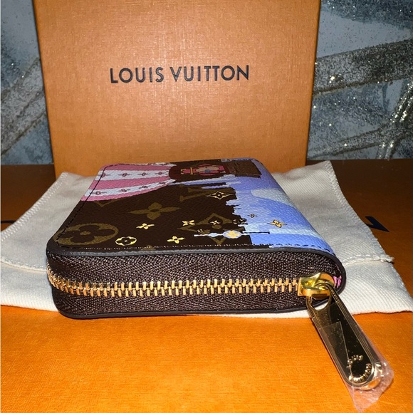 Louis Vuitton New 2019 Vivienne Shanghai Animation NWT M68488 - Picture 3 of 13